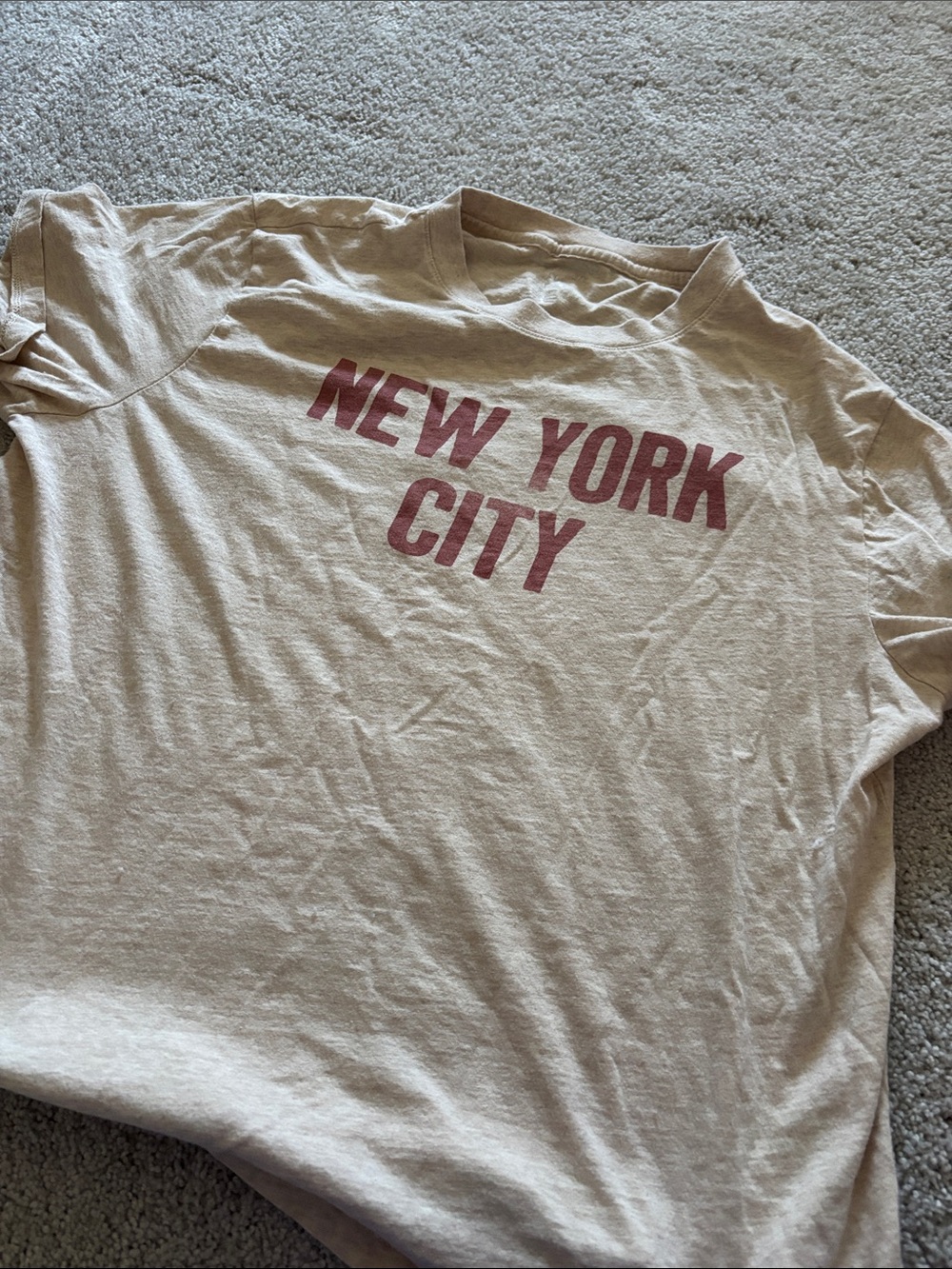 American Eagle Outfitters Beige Tee with Red 'NEW YORK CITY' Print